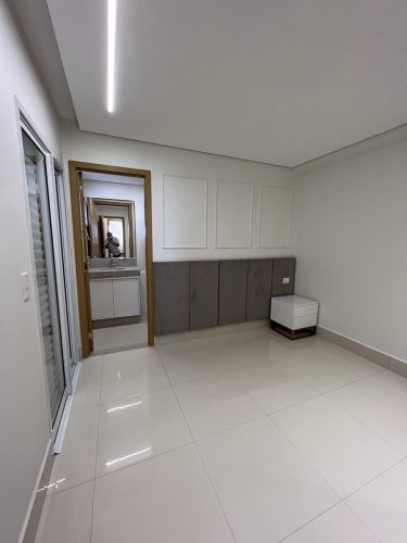 Apt. 2903 - Grand Leste31536 x 2048